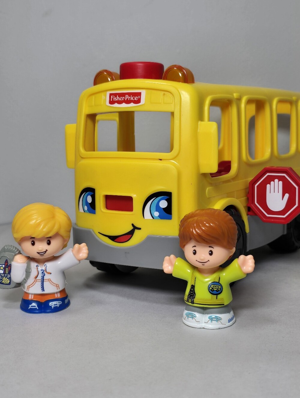 Fisher-Price Yellow School Bus Playset with 2 Figures 2016